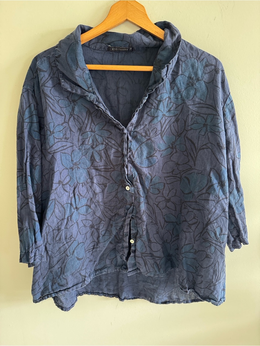 Cut loose linen floral blue loose fit blouse top size medium